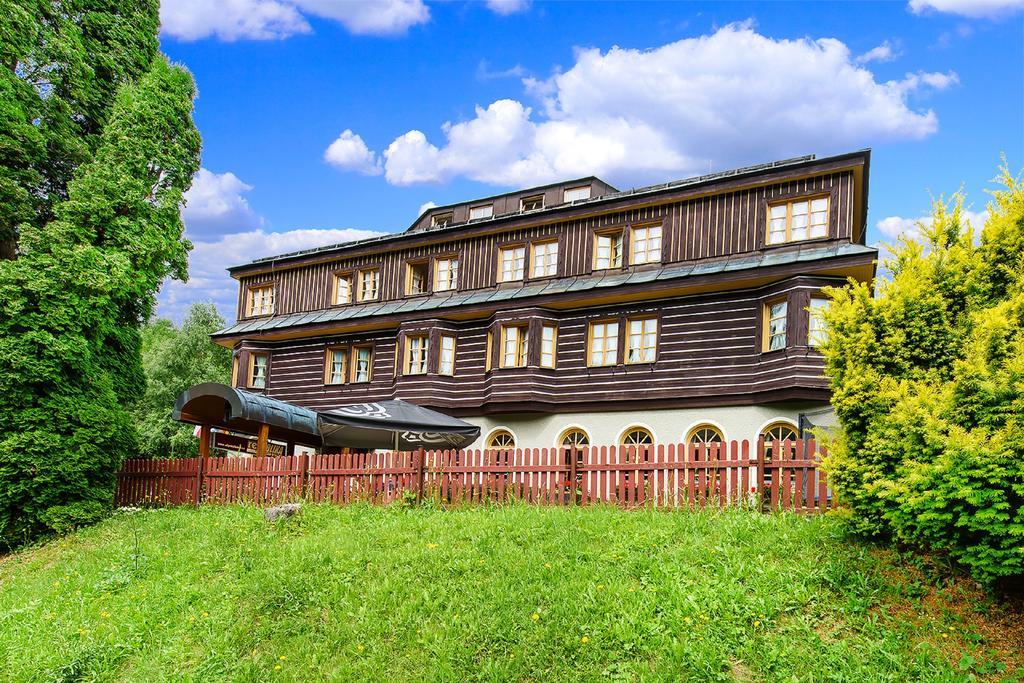 Alpsky Hotel Špindlerŭv Mlýn المظهر الخارجي الصورة